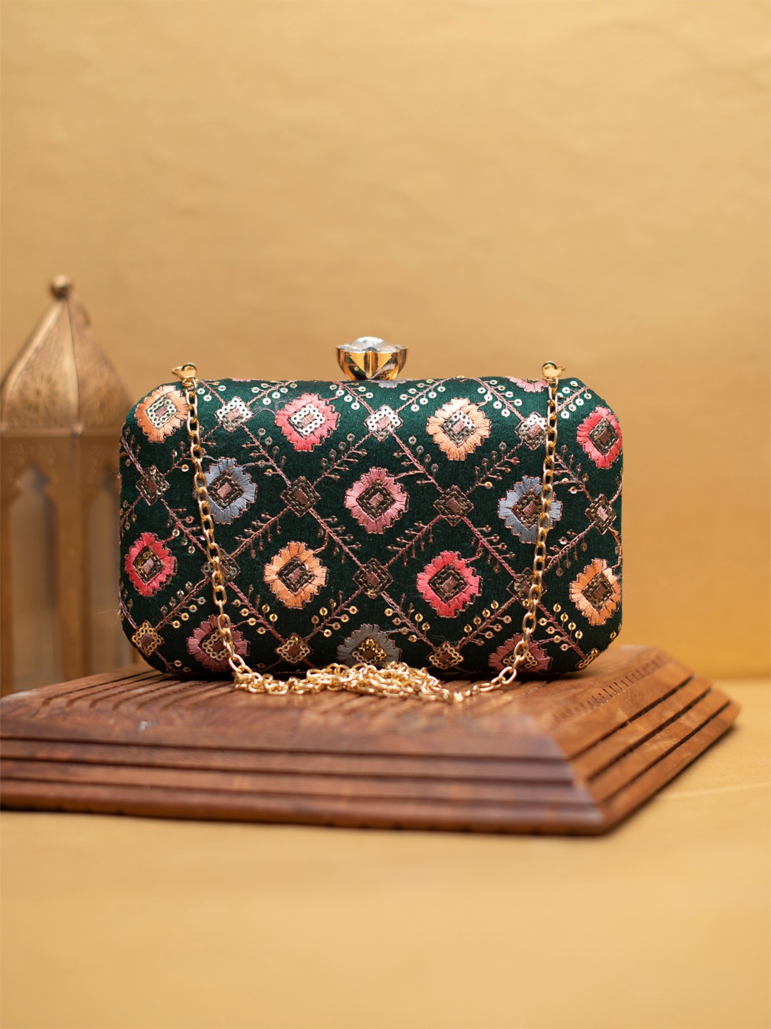 

ARTKLIM Embroidered Box Clutch, Green