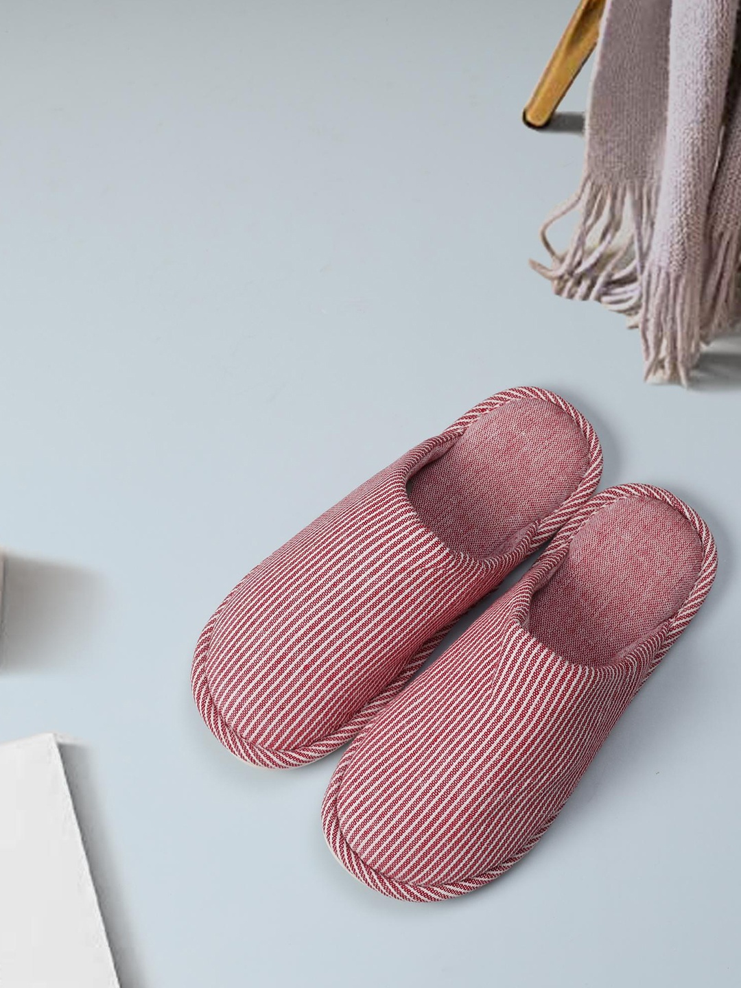 

Mast & Harbour Women Winter Room Slippers, Red