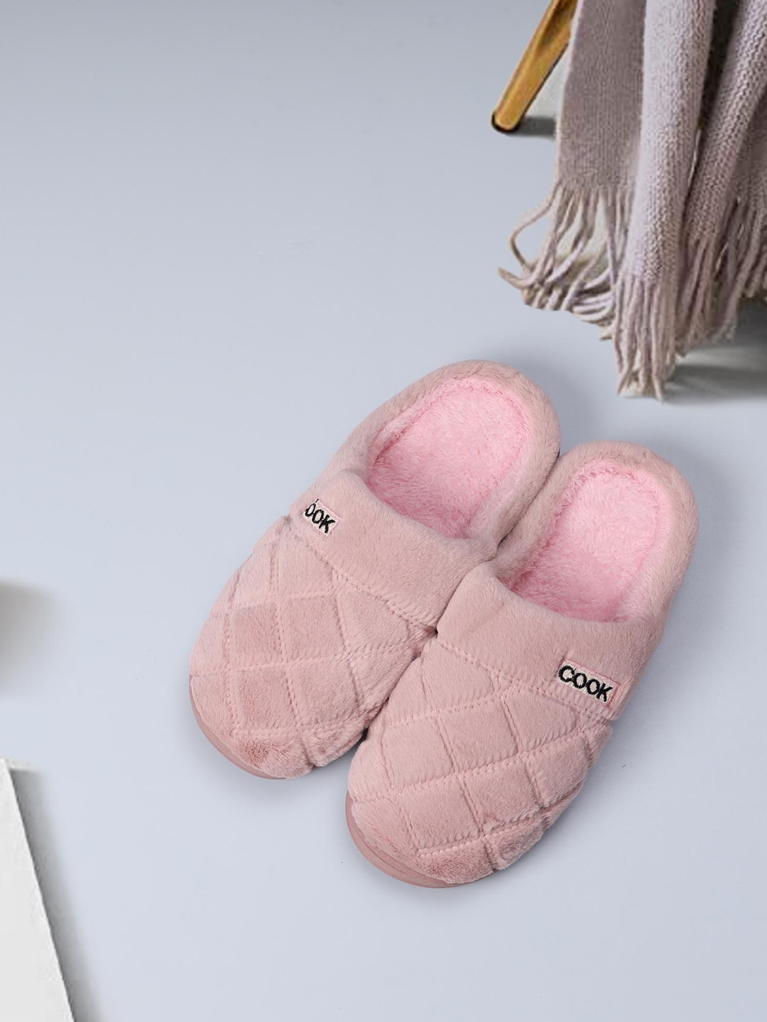 

Mast & Harbour Women Winter Room Slippers, Pink