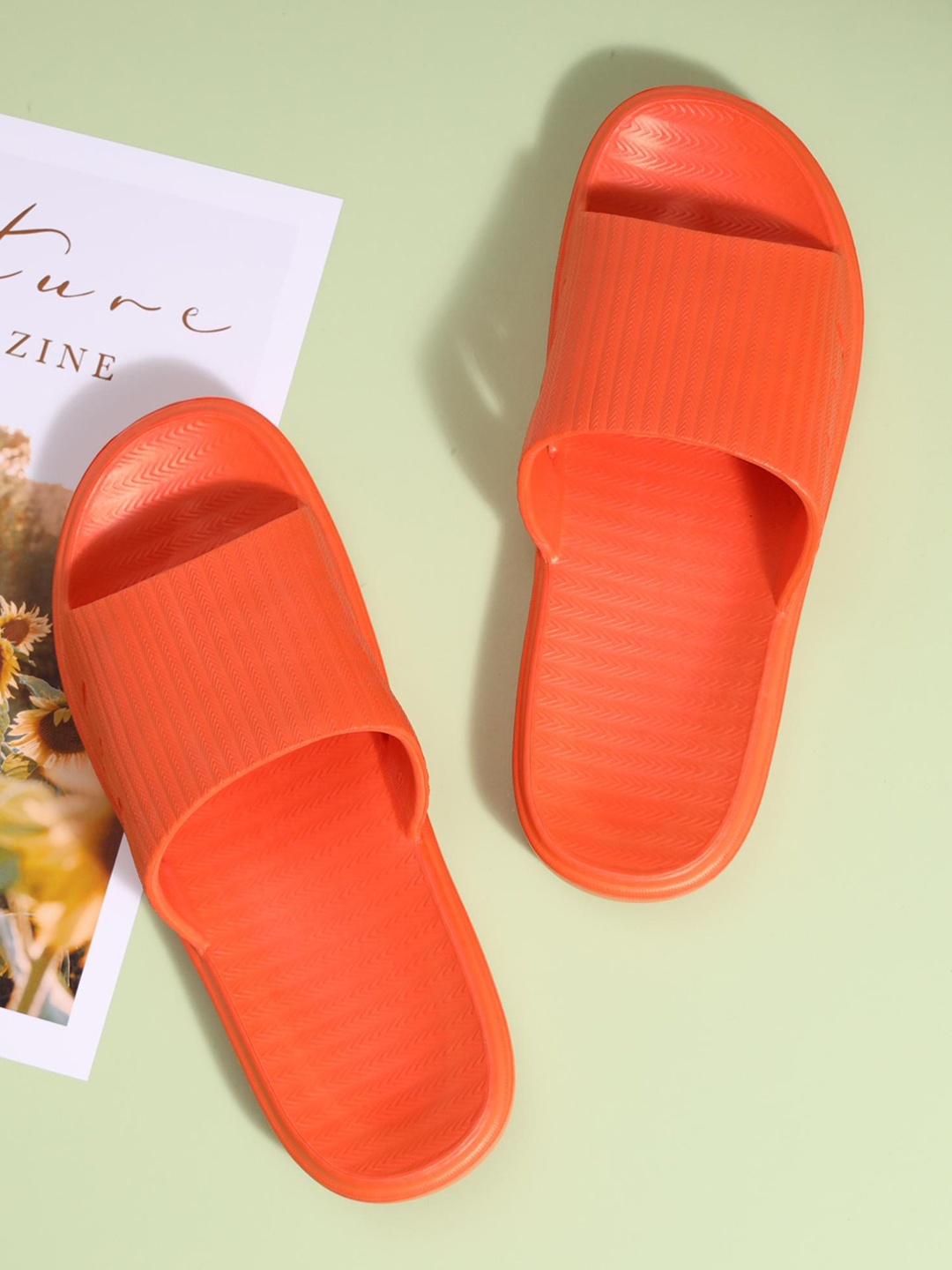

Mast & Harbour Women Coral Rubber Sliders