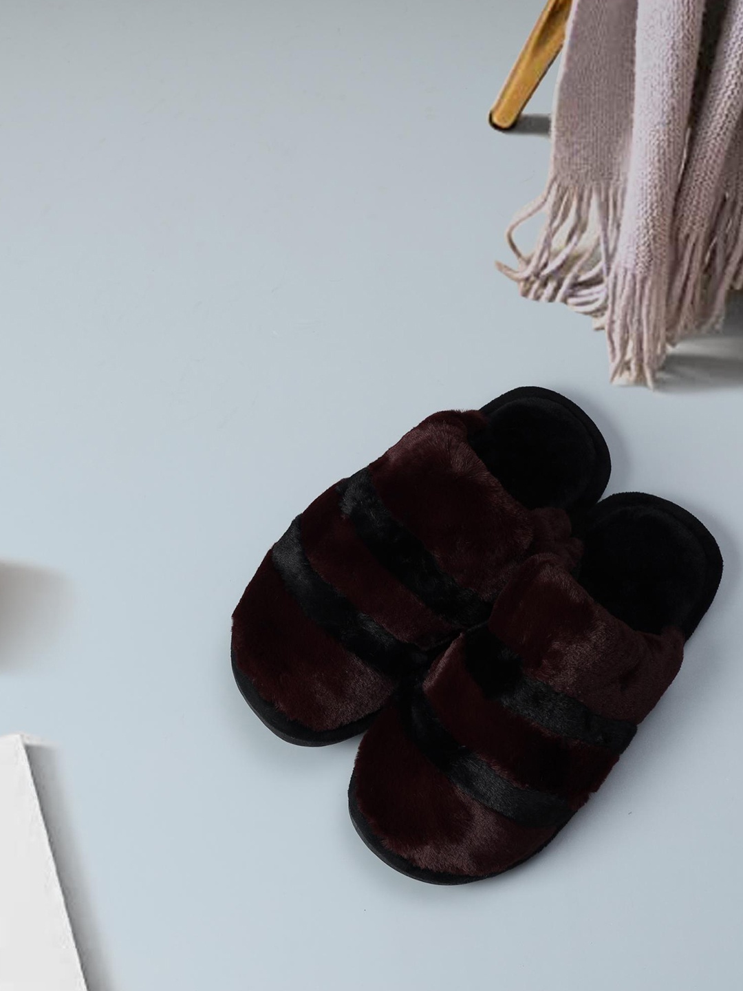 Mast & Harbour Women Fur Winter Room Slippers, Burgundy