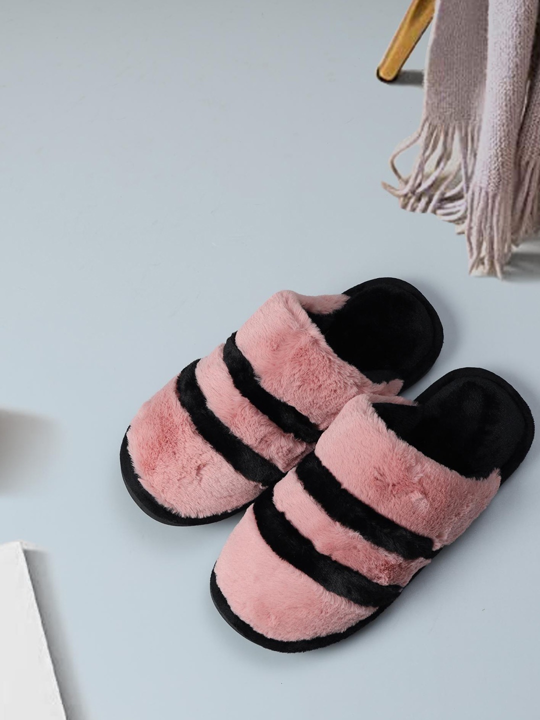 Mast & Harbour Women Winter Room Slippers, Pink