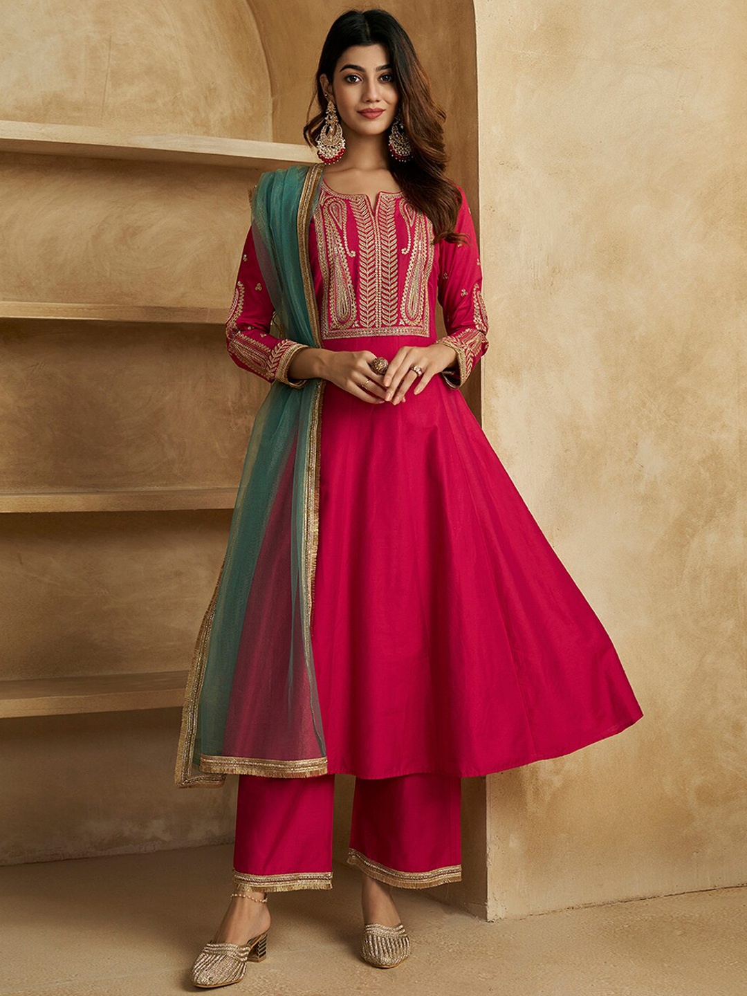 

Inddus Paisley Yoke Design Pure Silk Kurta & Palazzos With Dupatta, Magenta