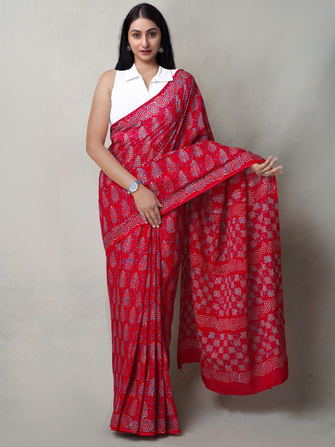 

Unnati Silks Floral Pure Cotton Handloom Block Printed Saree, Red