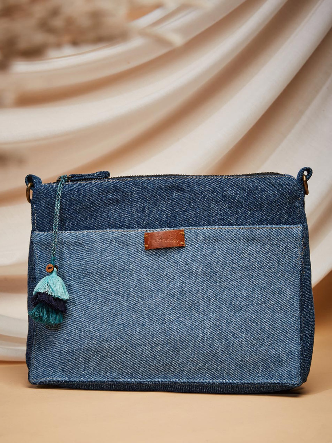 

Fabindia Colourblocked Swagger Sling Bag, Blue