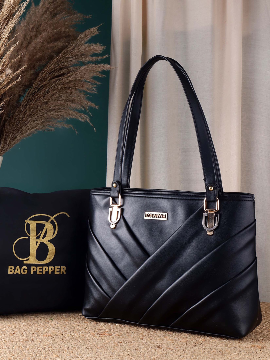 

Bag Pepper PU Structured Shoulder Bag, Black