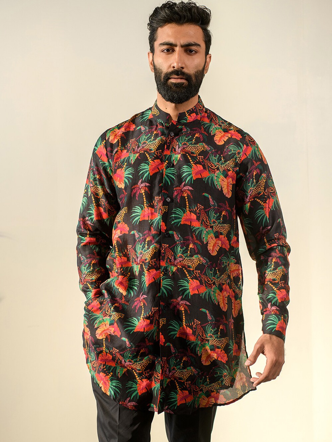 

QB MEN Floral Printed Mandarin Collar Silk Kurta, Black