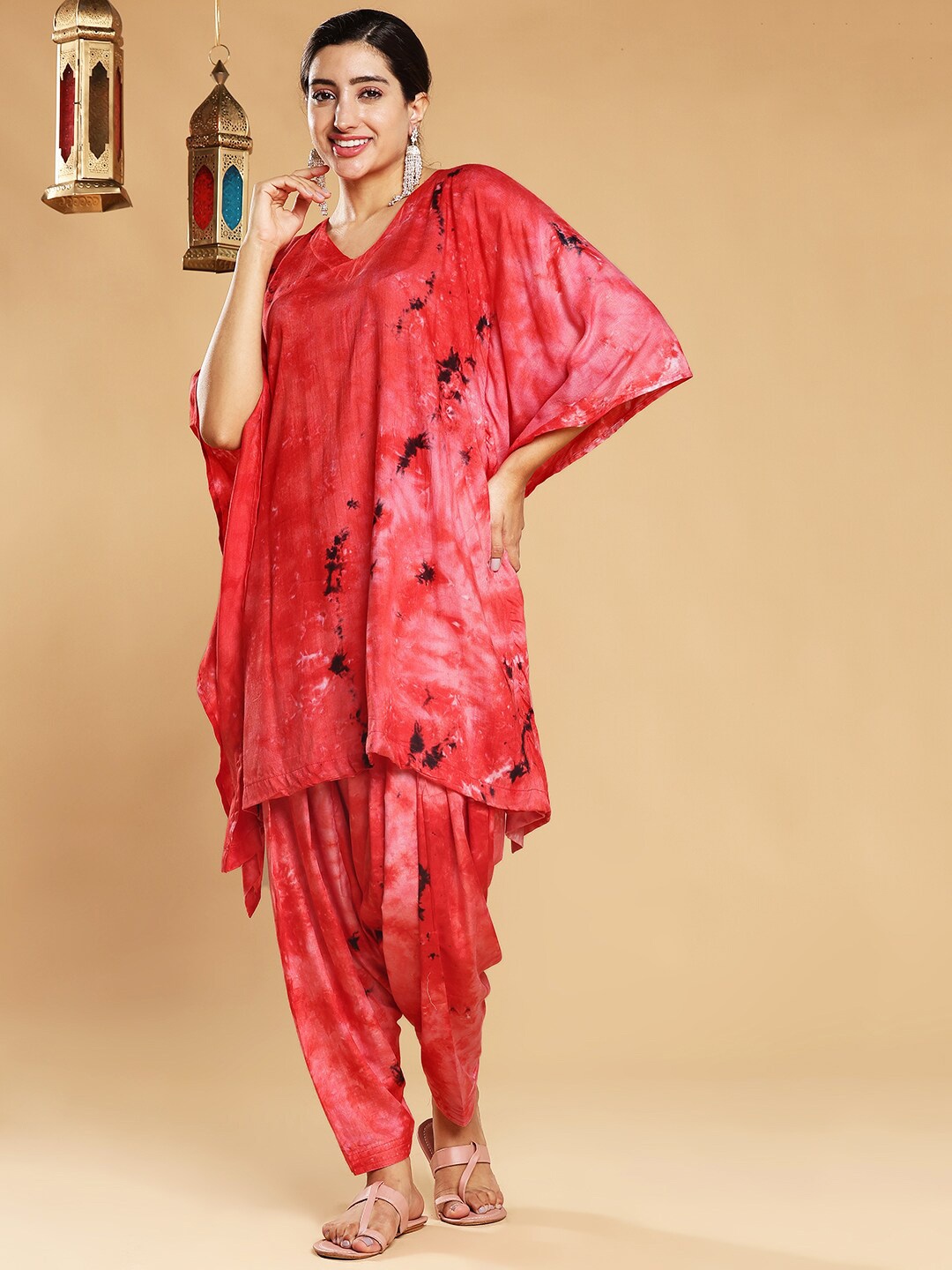 

LetsDressUp Abstract Printed V-Neck Flared Sleeves Kaftan Kurti, Red