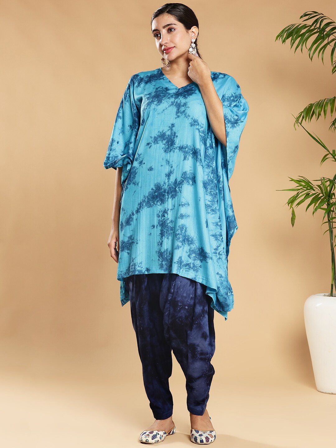 

LetsDressUp Printed V-Neck Flared Sleeves Kaftan Kurti, Blue