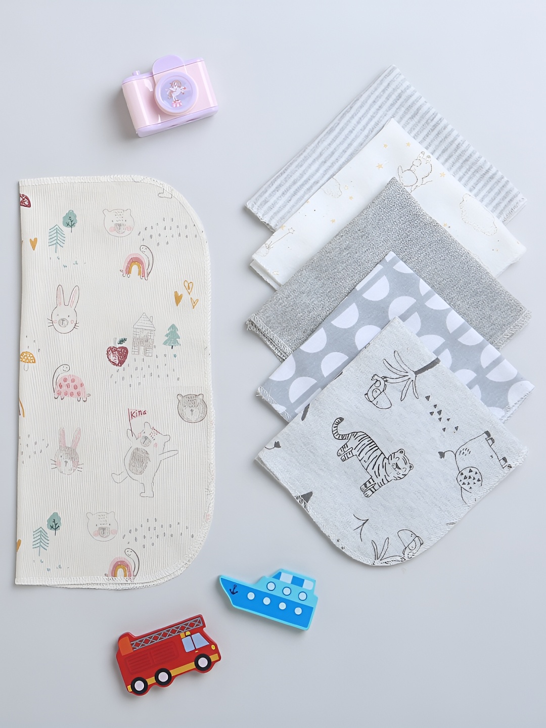 

BUMZEE Grey & White 6 Pieces Printed Cotton Table Napkins