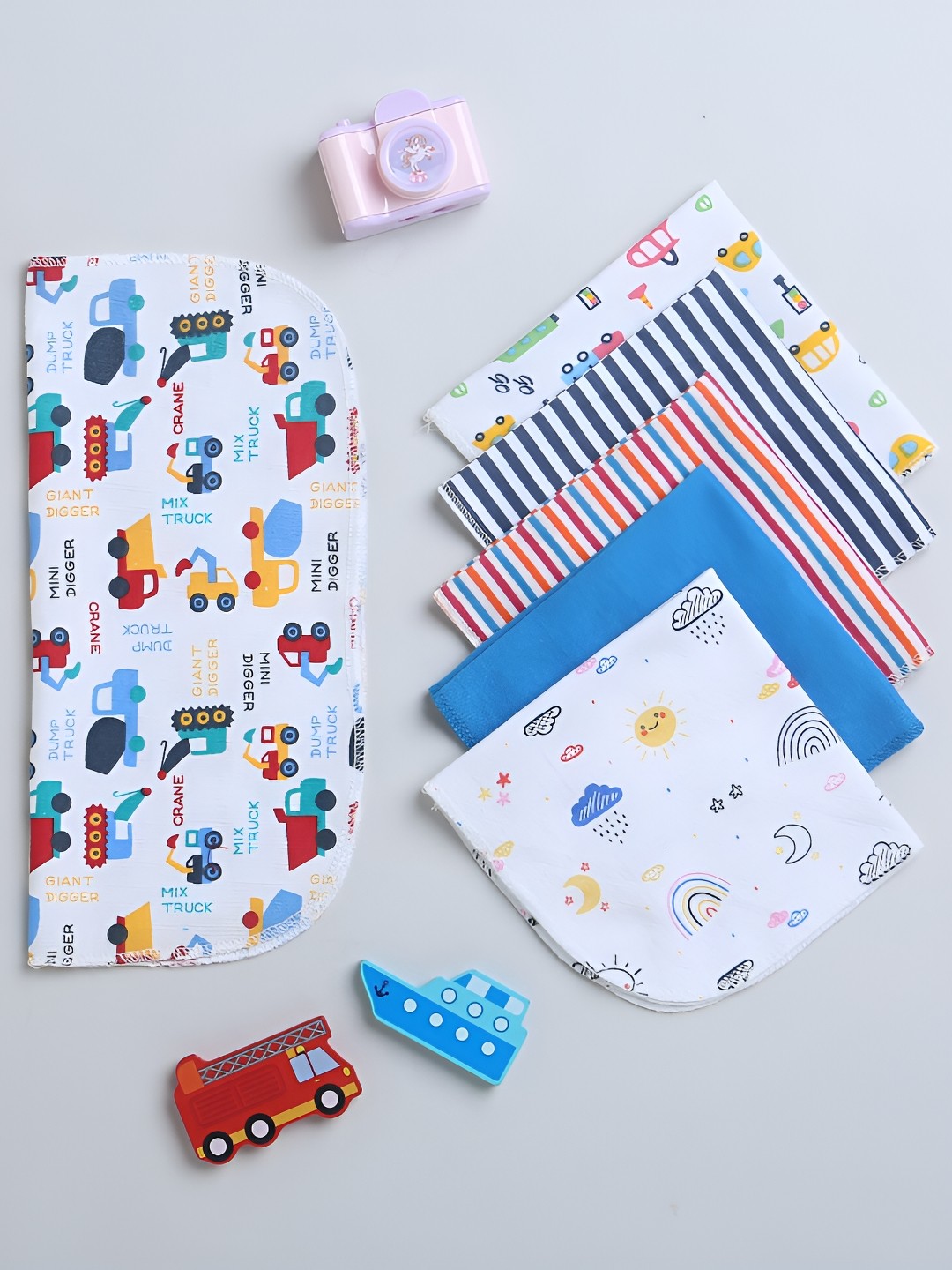 

BUMZEE Infants Pack of 6 Printed Bibs, Multi