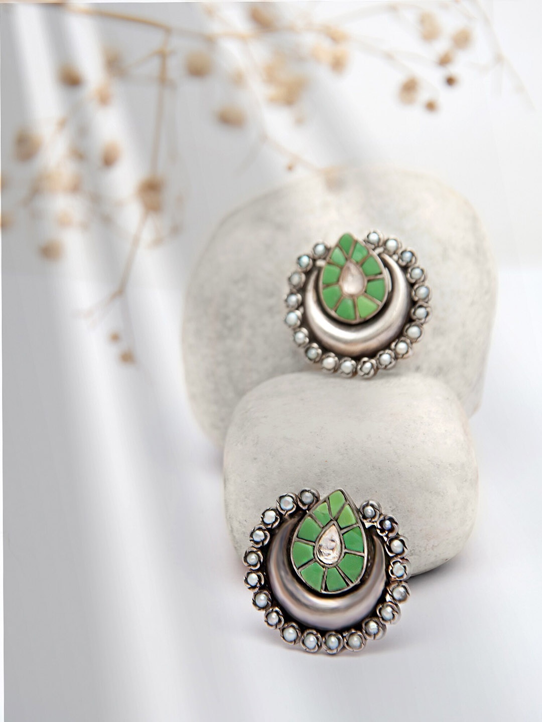 

Neeta Boochra 925 Sterling Silver Crescent Shaped Studs Earrings
