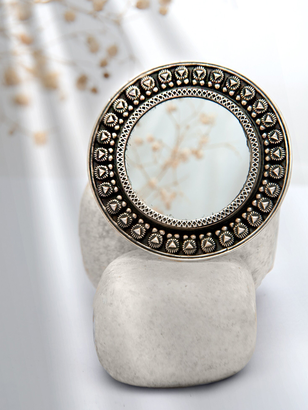 

Neeta Boochra 925 Sterling Silver Rhodium-Plated Finger Ring