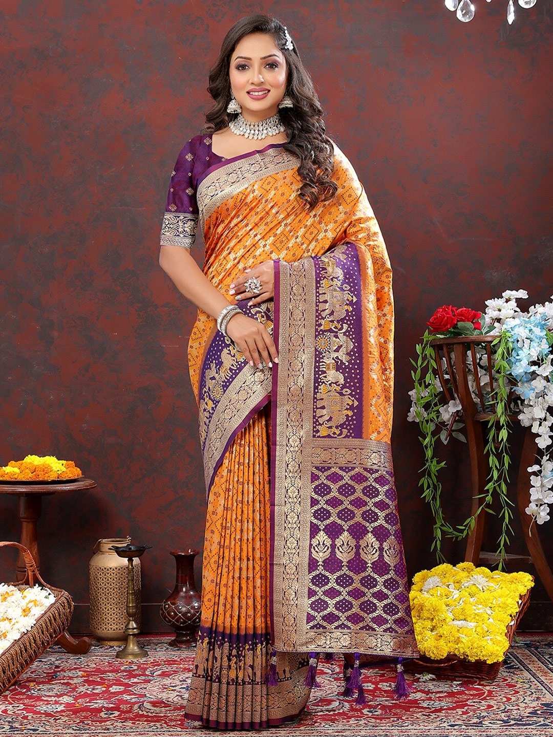 

MARGI DESIGNERS Ethnic Motifs Woven Design Zari Art Silk Kanjeevaram Saree, Yellow