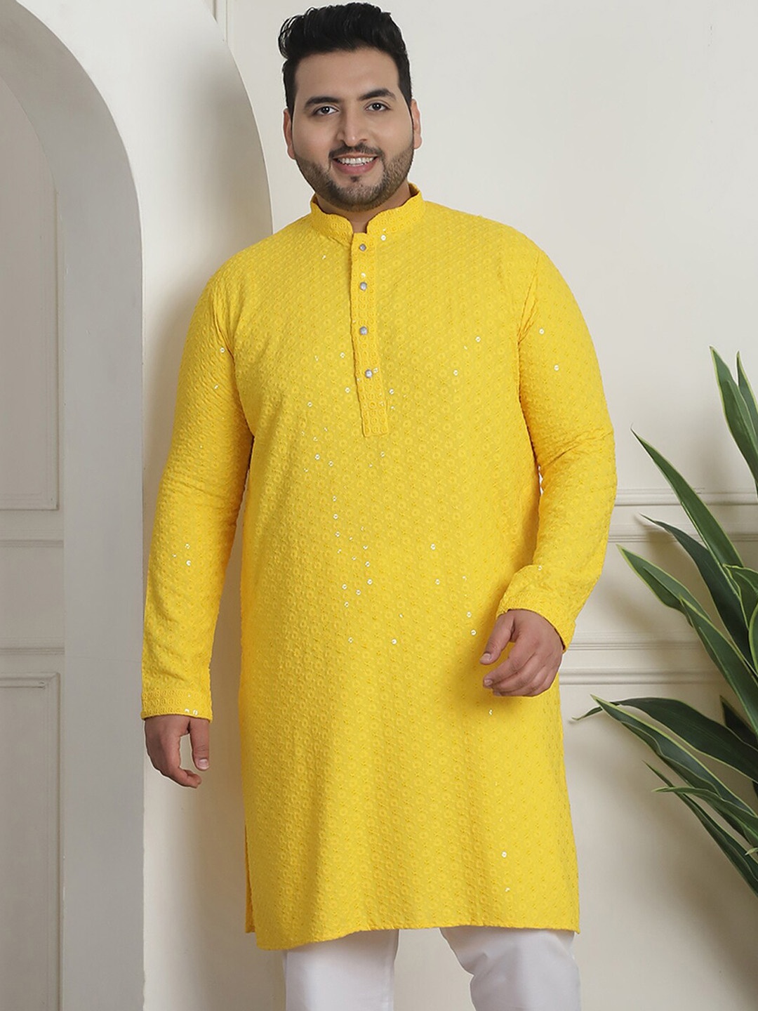 

SOJANYA PLUS Geometric Embroidered Sequinned Cotton Straight Kurta, Yellow
