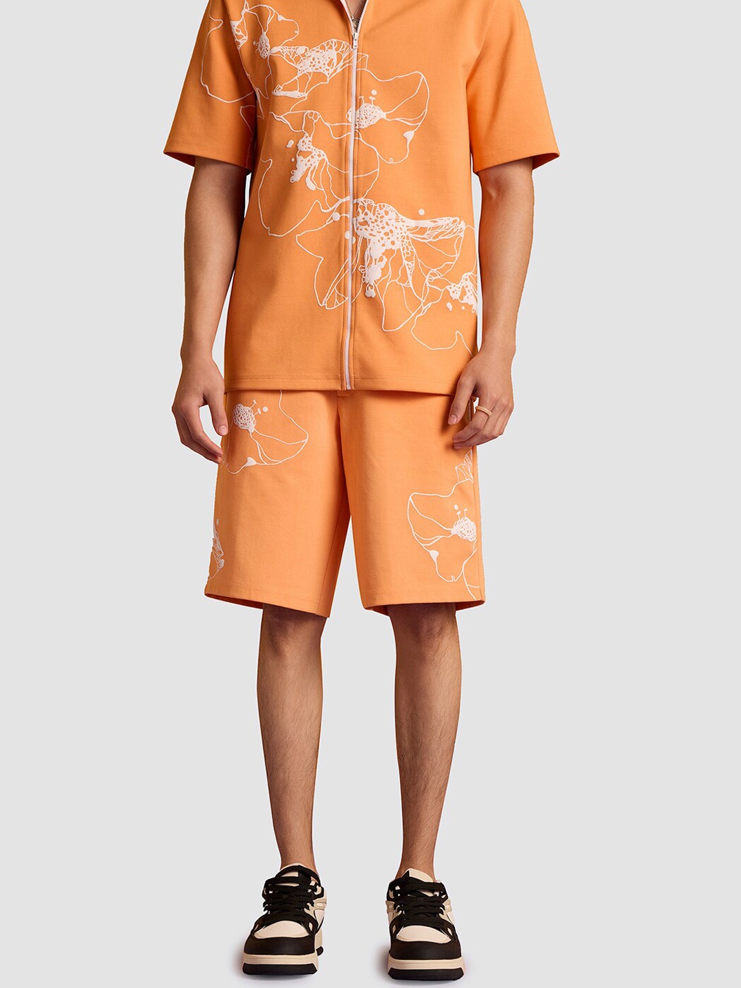 

Muvazo Men Floral Printed Cotton Shorts, Orange