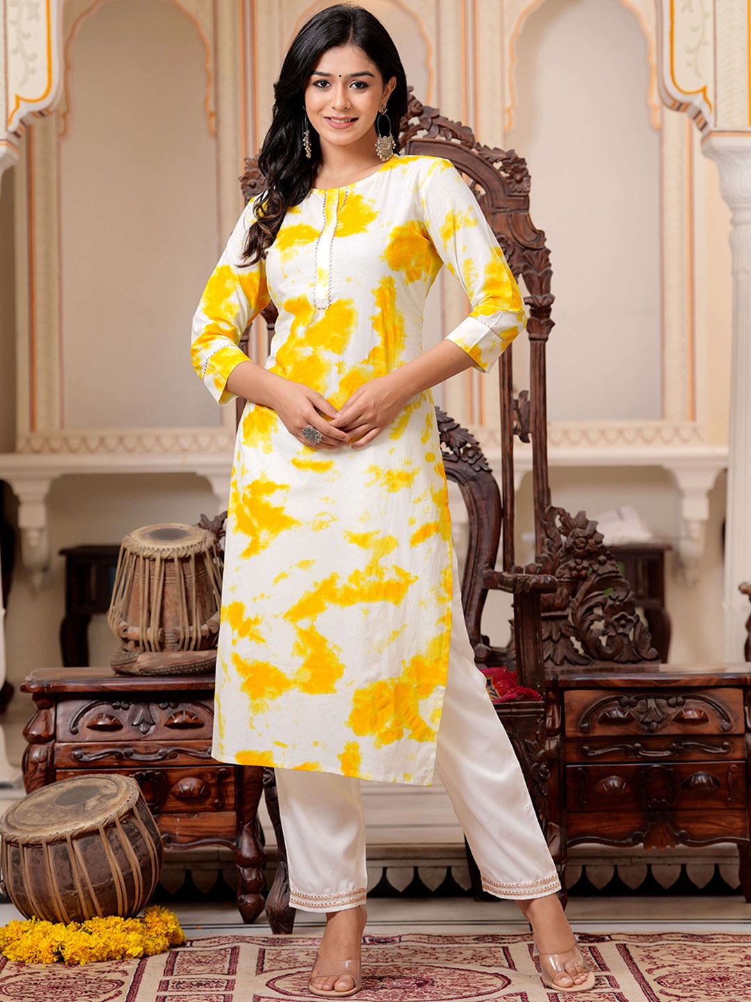 

BAESD Abstract Printed Regular Gotta Patti Pure Cotton Kurta With Trousers, Yellow