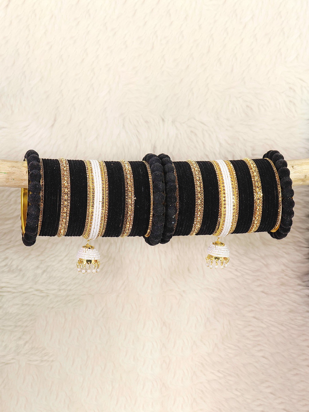 

NMII Set of 70 Traditional Bridal Chuda Bangles, Gold