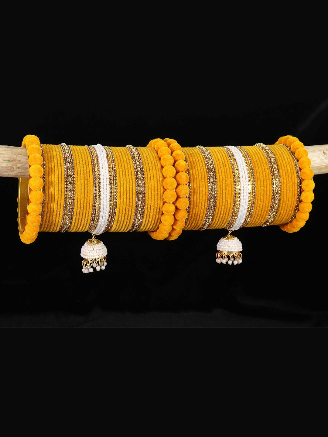 

NMII Set Of 70 Traditional Bridal Chuda Bangles, Gold