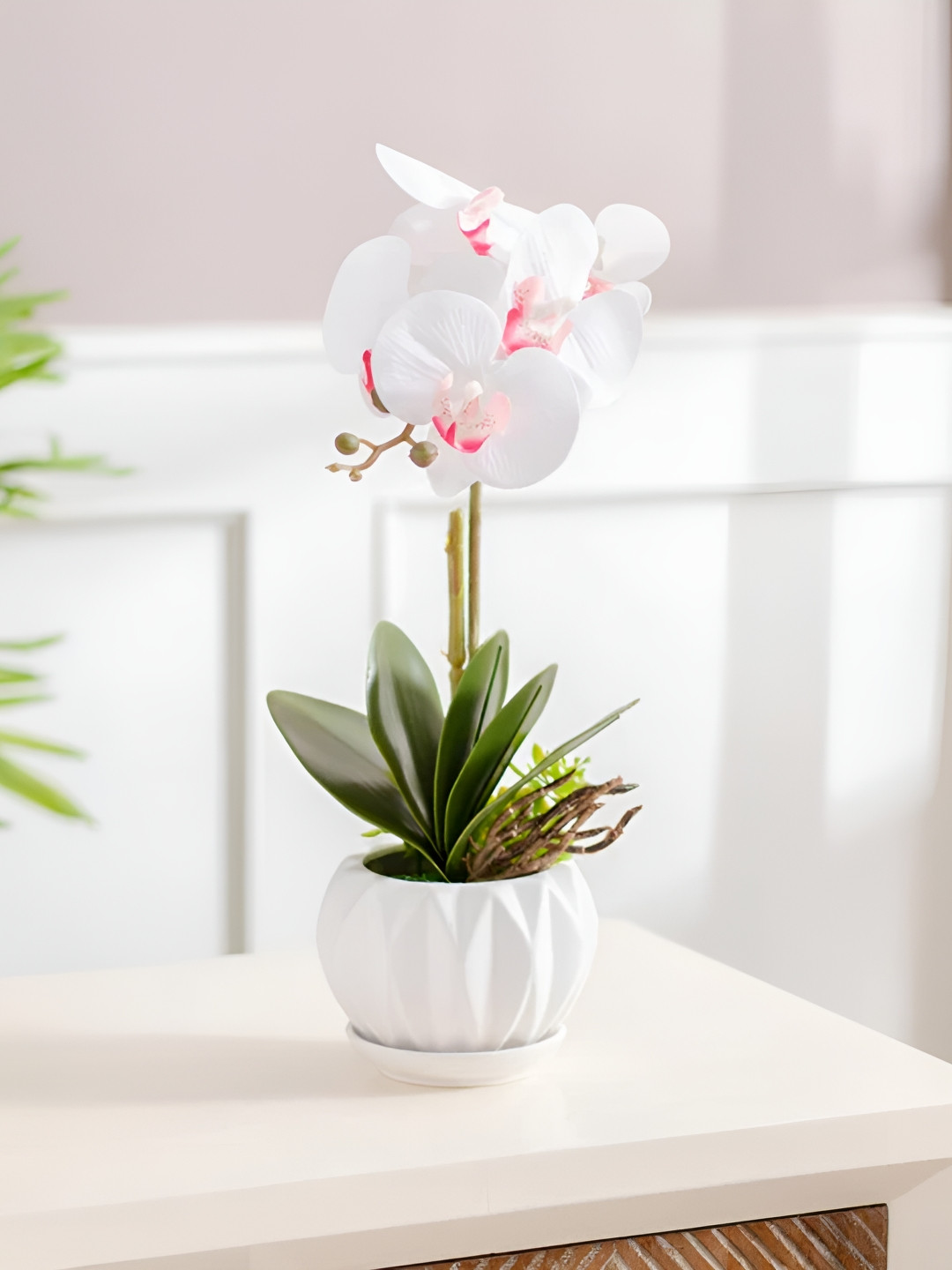 

THEDECORKART White Textured Planter