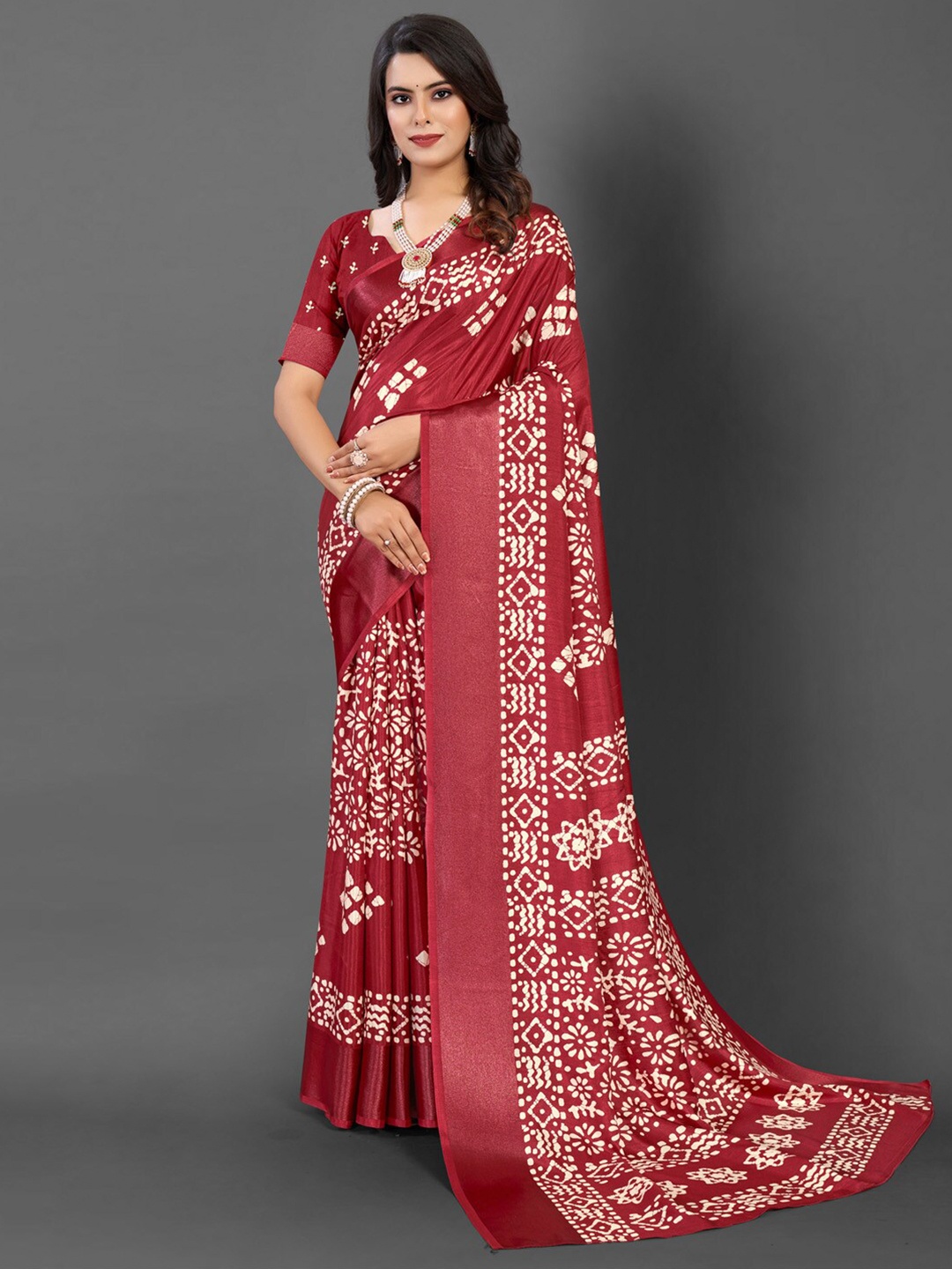 

Mitera Dola Silk Ethnic Printed Bagh Saree, Maroon