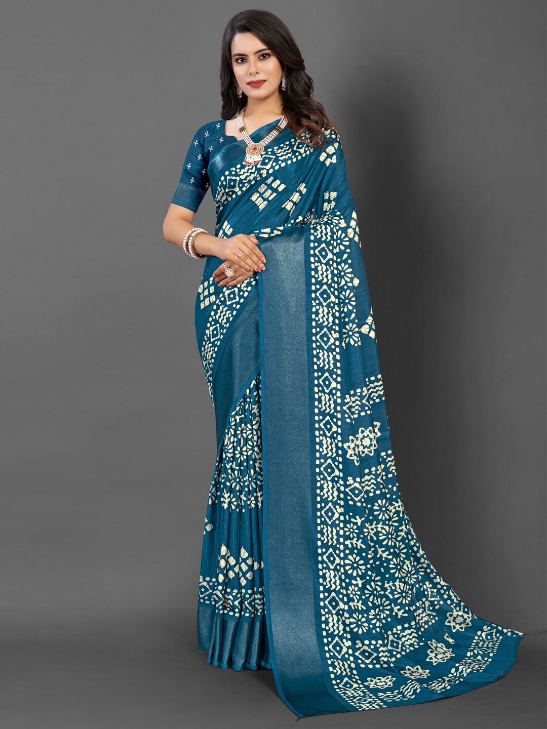 

Mitera Ethnic Motifs Printed Saree, Teal