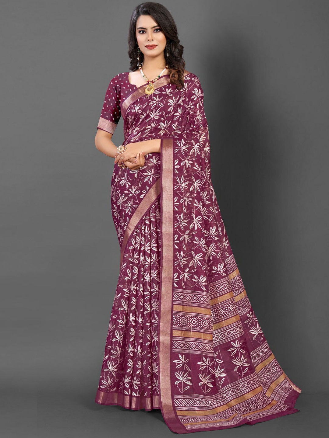 

Mitera Ethnic Motifs Printed Zari Saree, Magenta