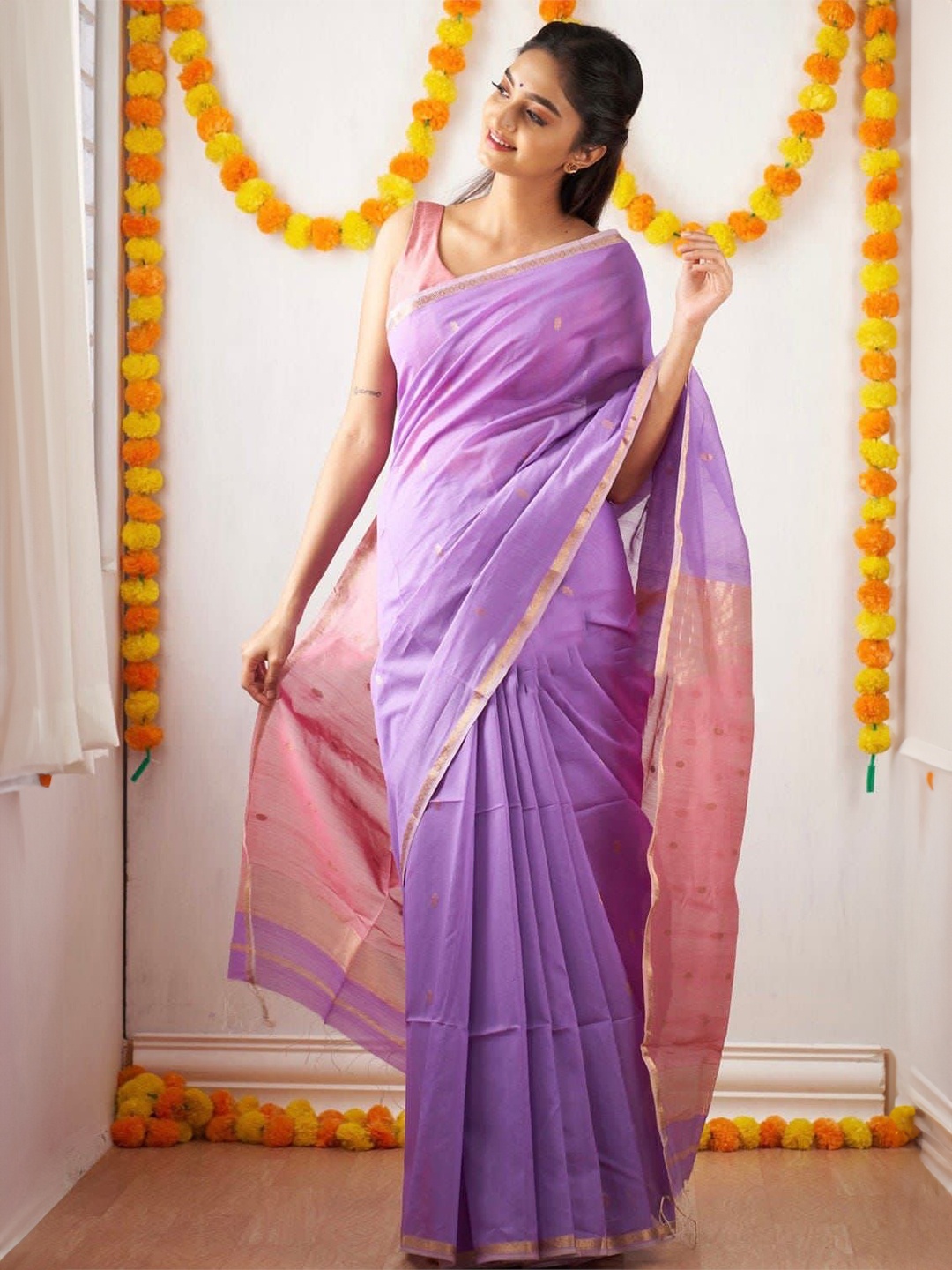 

NIWAA Ethnic Motifs Zari Banarasi Saree, Magenta