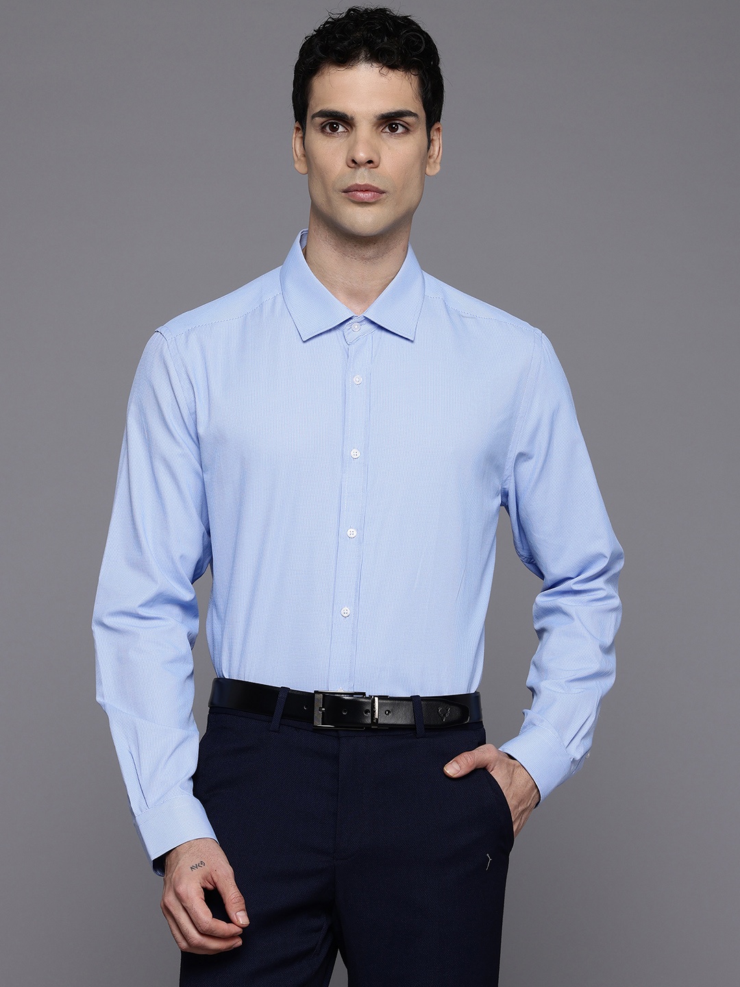 

Burton Men Slim Fit Micro Checks Opaque Checked Formal Shirt, Blue