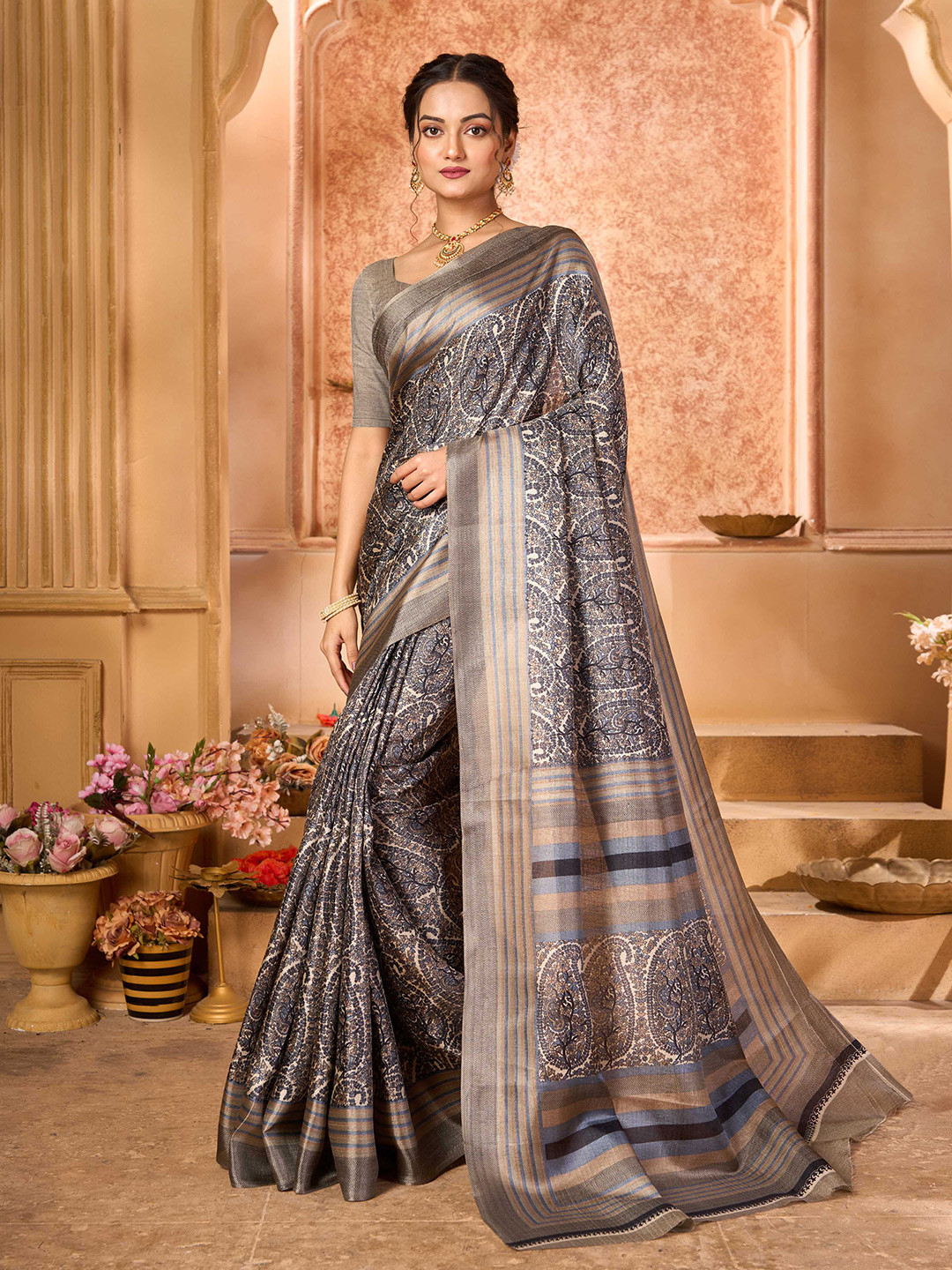 

KALINI Woven Design Silk Cotton Khadi Saree, Grey