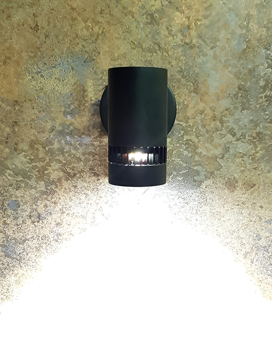 

DENICRAAS Black Metal Contemporary Wall Lamp
