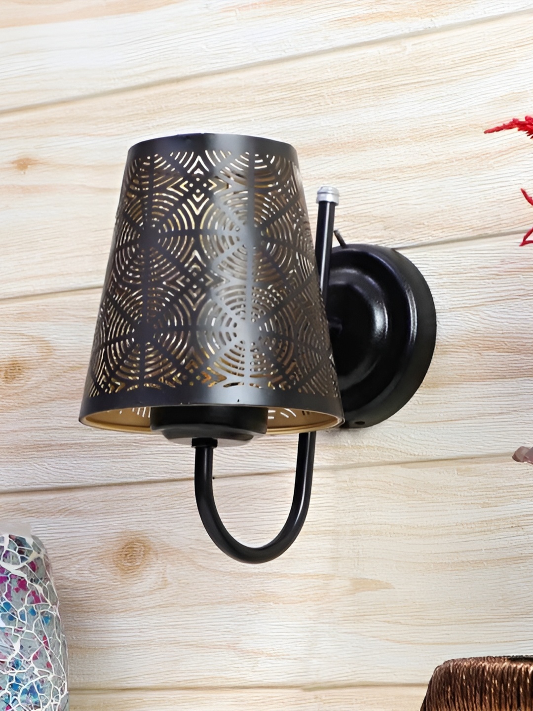 

DENICRAAS Black Metal Frustum Shaped Contemporary Wall Lamp