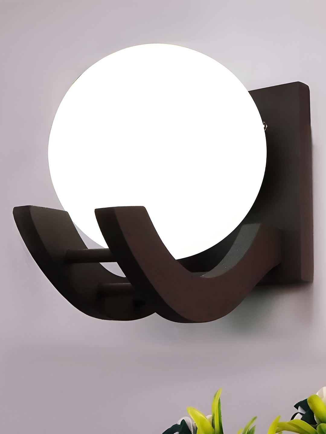 

DENICRAAS White Glass Contemporary Spherical Shaped Wall Lamp