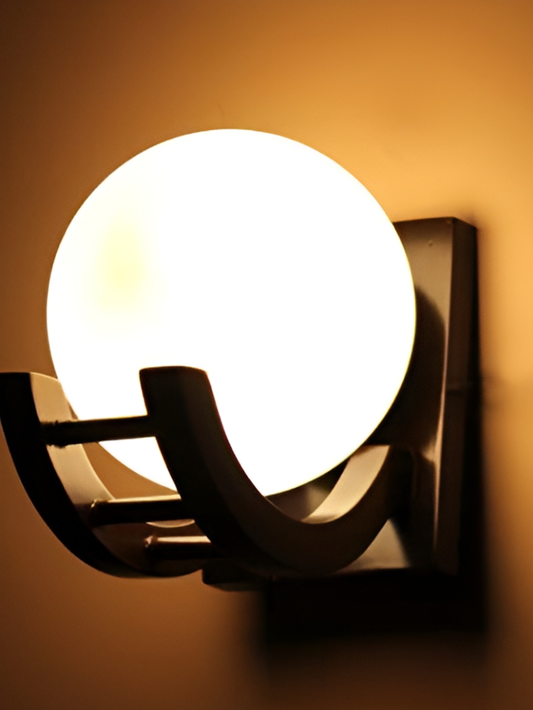 

DENICRAAS Brown & White Wooden Spherical Shaped Wall Lamp