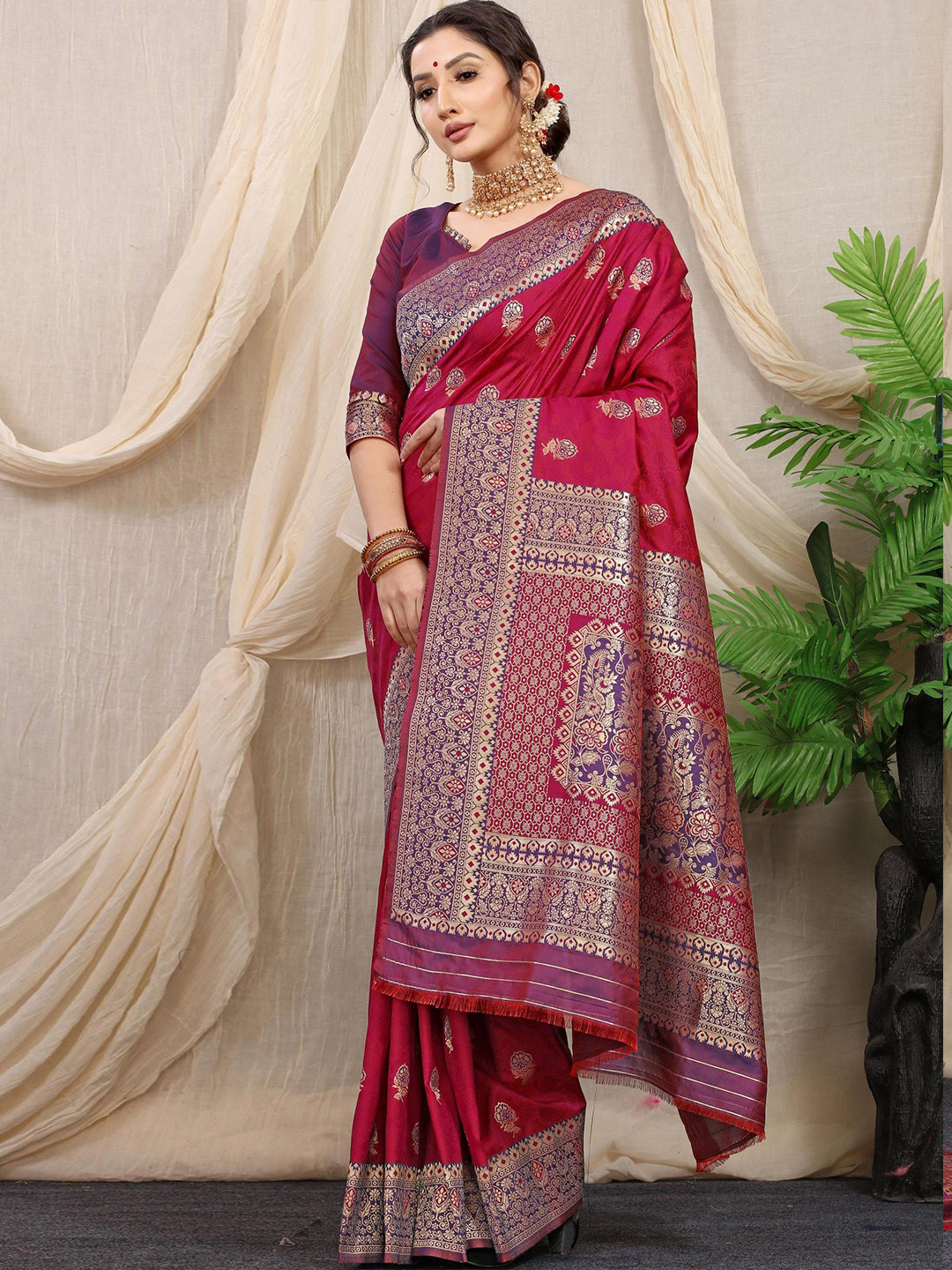 

PATIALAPICKS Ethnic Motifs Woven Design Zari Pure Silk Kanjeevaram Saree, Maroon