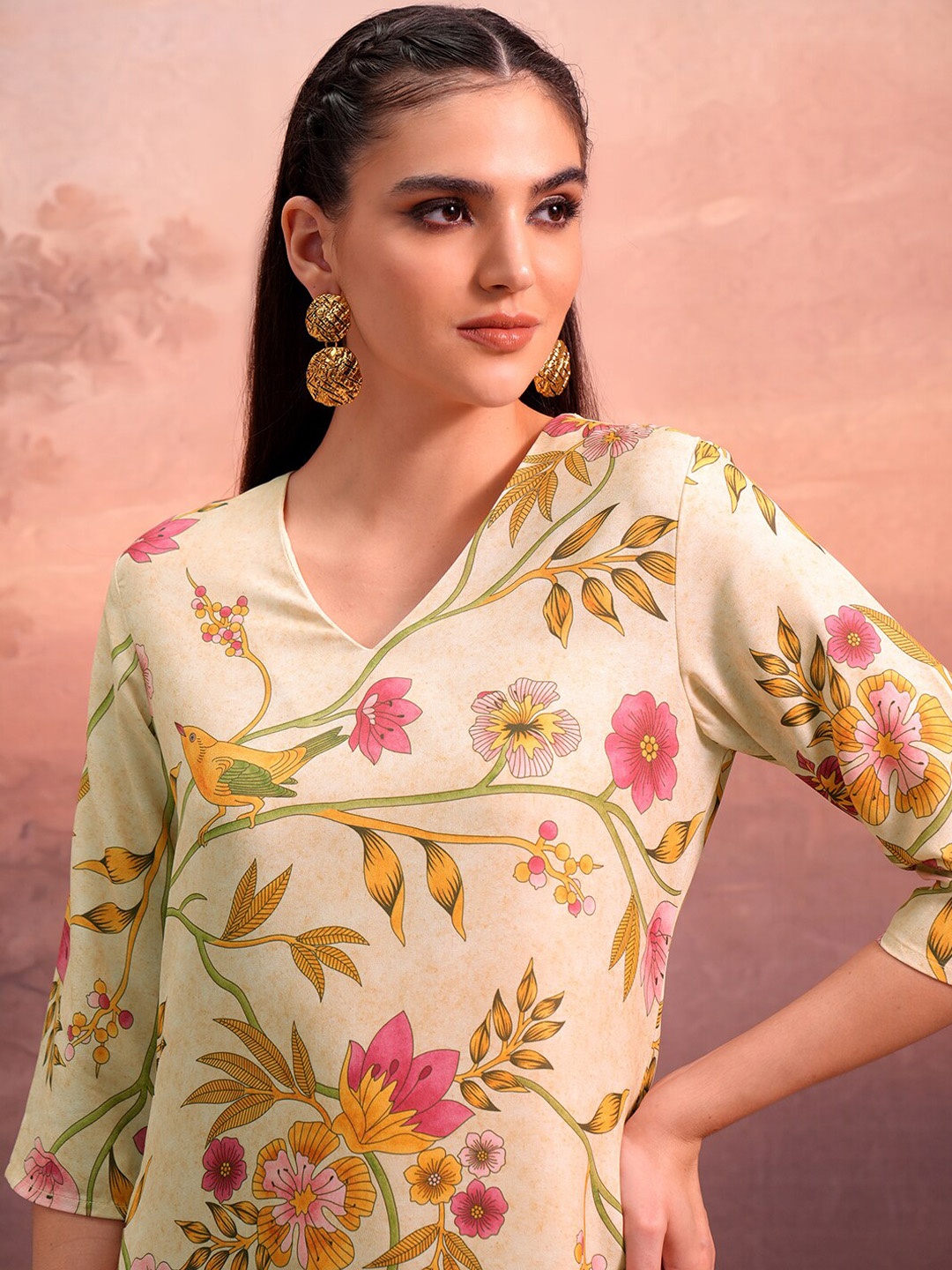 

Vishudh Beige Floral Printed V-Neck Straight Kurta