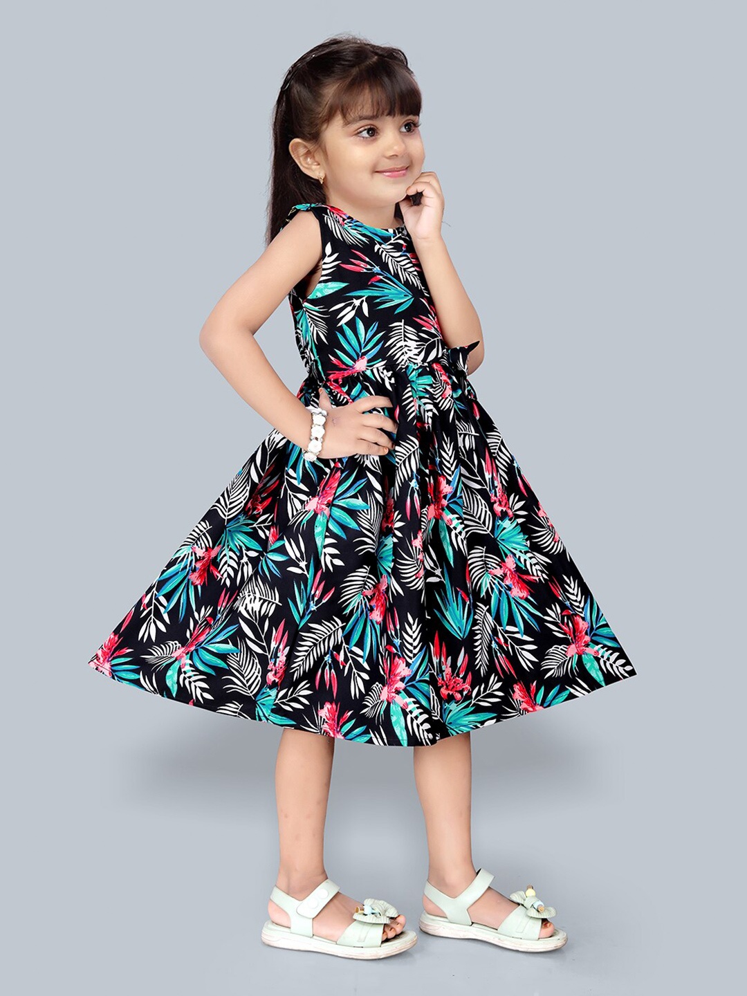

BAESD Girls Tropical Print Crepe Fit & Flare Dress, Black