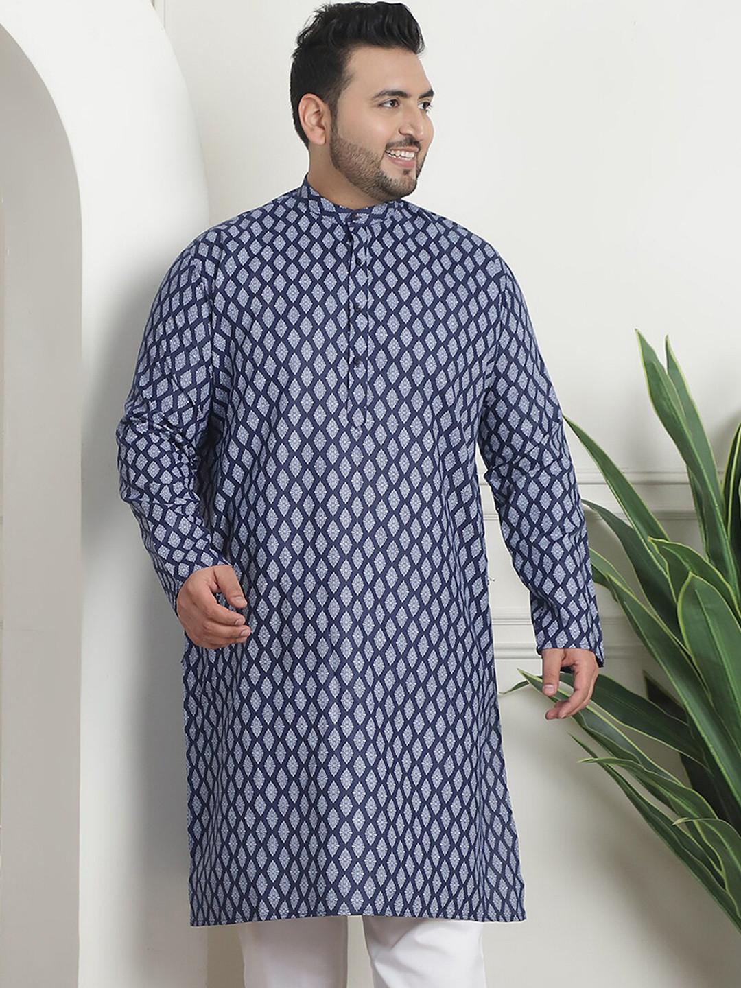 

SOJANYA PLUS Ethnic Motifs Printed Band Collar Straight Kurta, Navy blue