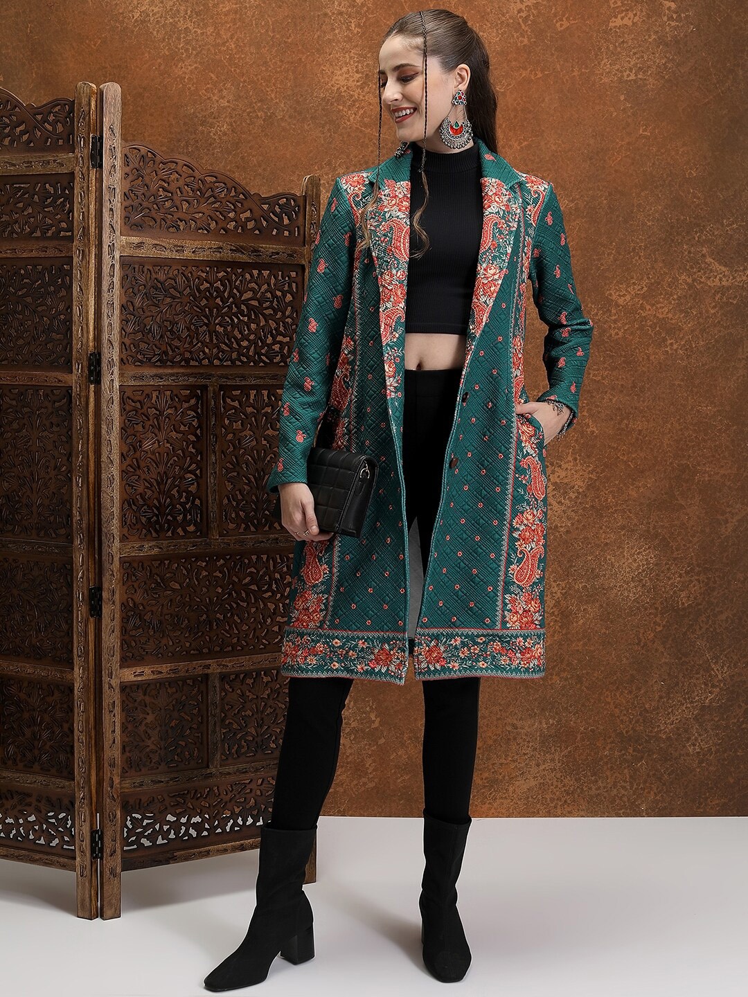 

Vishudh Green Printed Longline Tailored Jacket
