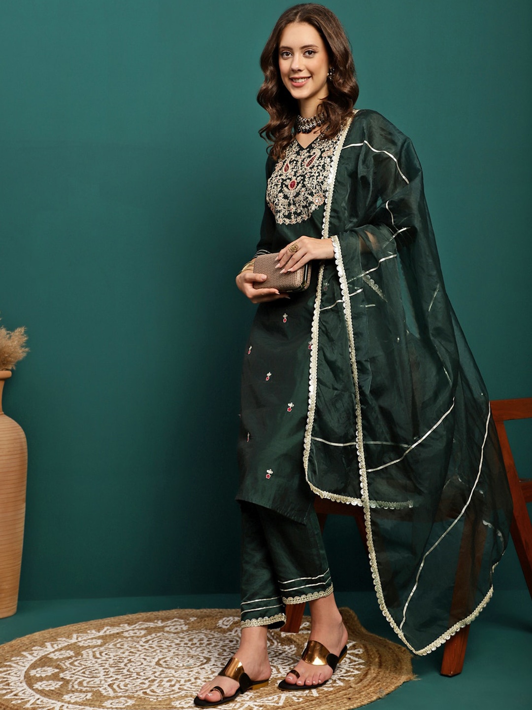 

Sangria Embroidered Straight Kurta With Trouser & Dupatta Set, Green