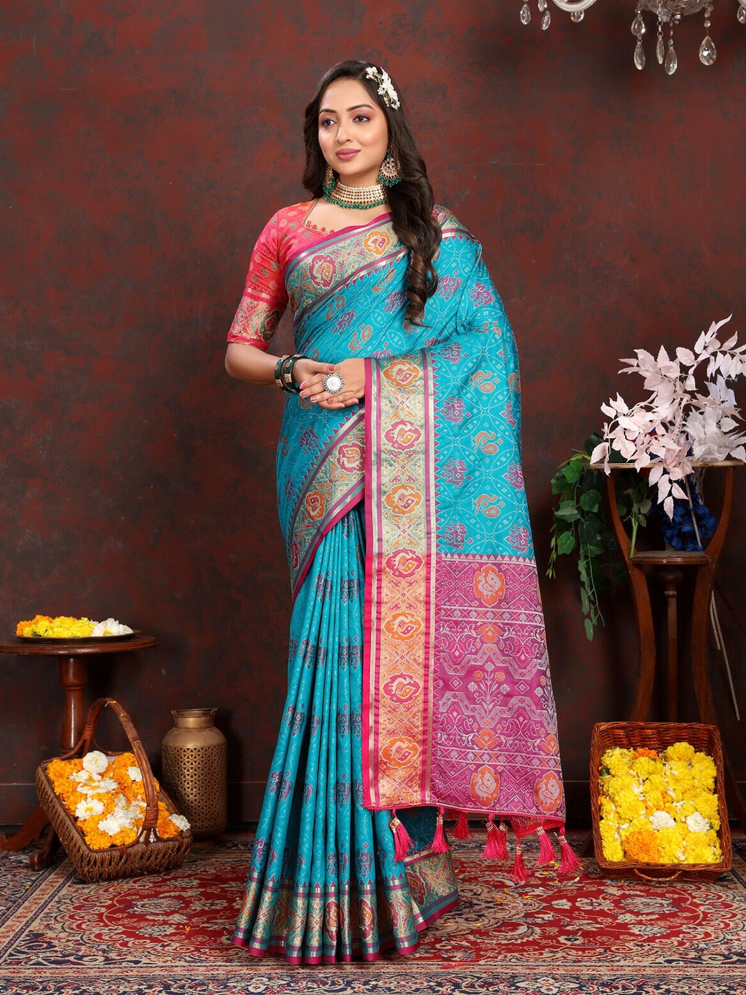 

CATCHY FOREVER Ethnic Motifs Woven Design Zari Paithani Saree, Blue