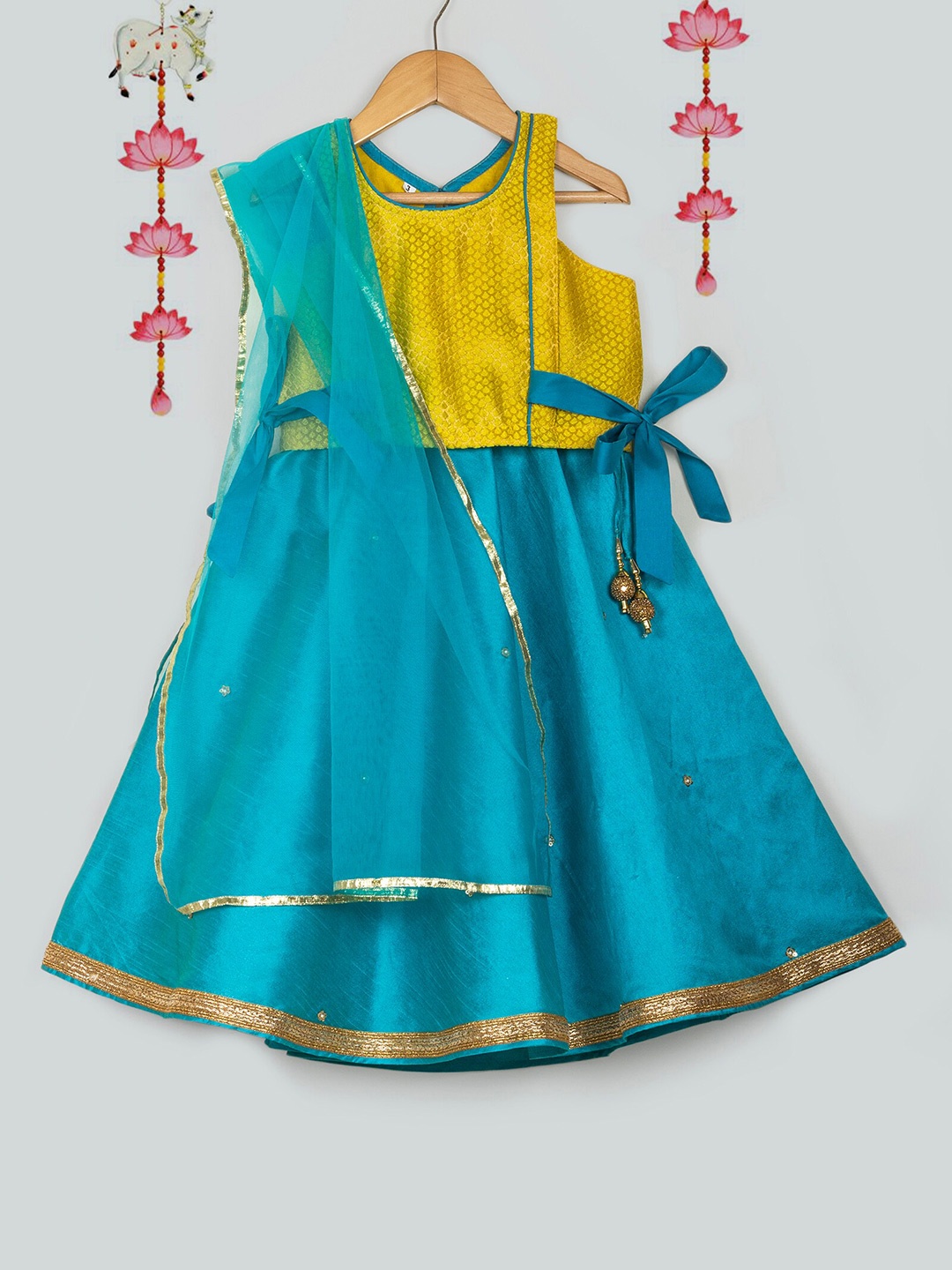 

Tangerine Closet Girls Woven Design Ready to Wear Lehenga & Blouse With Dupatta, Turquoise blue