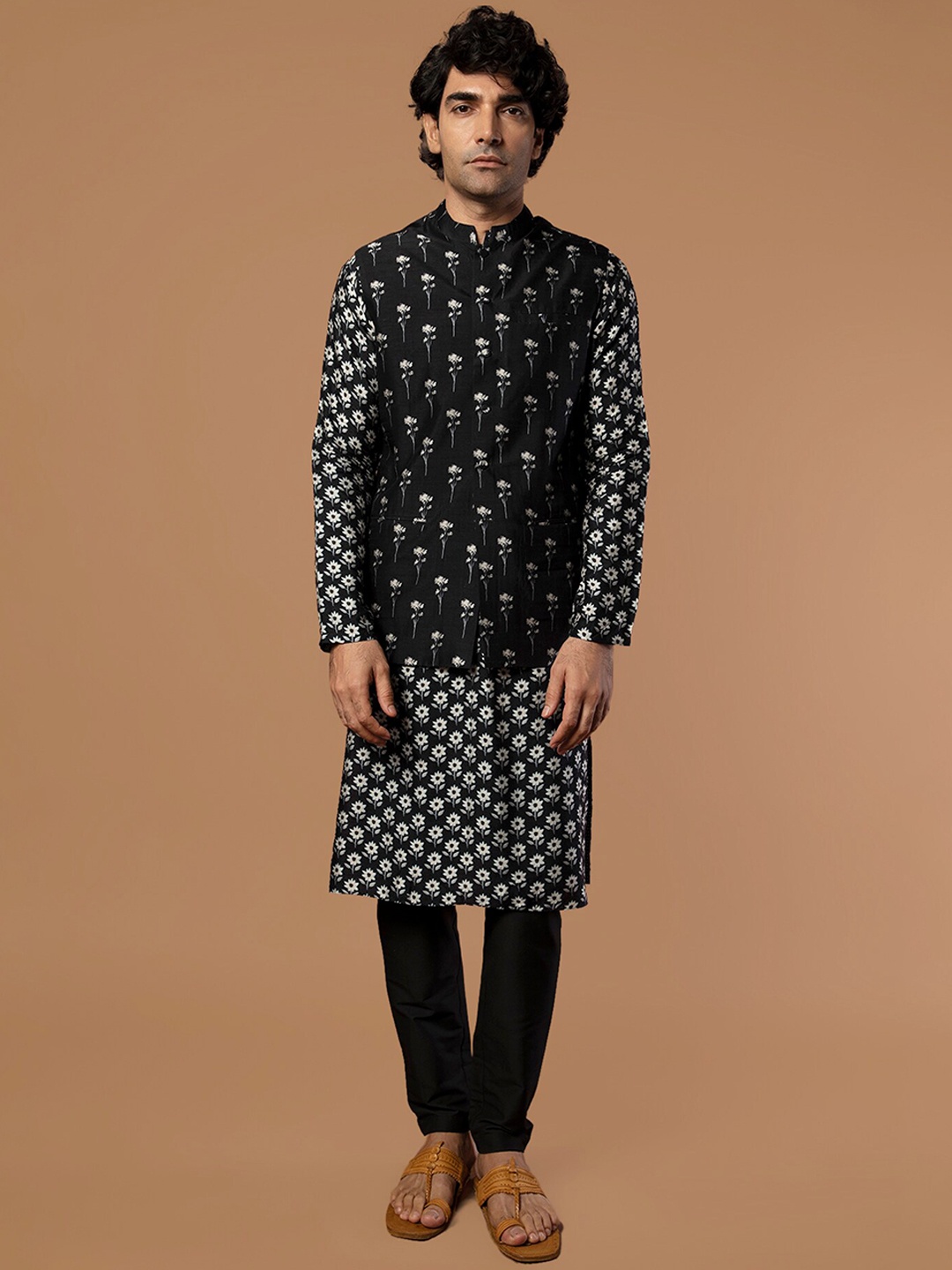 

Masaba Floral Printed Lightweight Nehru Jacket, Black