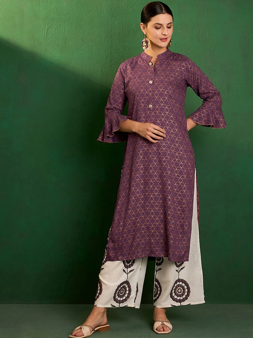 

Sangria Geometric Printed Bell Sleeves Mandarin Collar Cotton Straight Kurta With Trousers, Purple