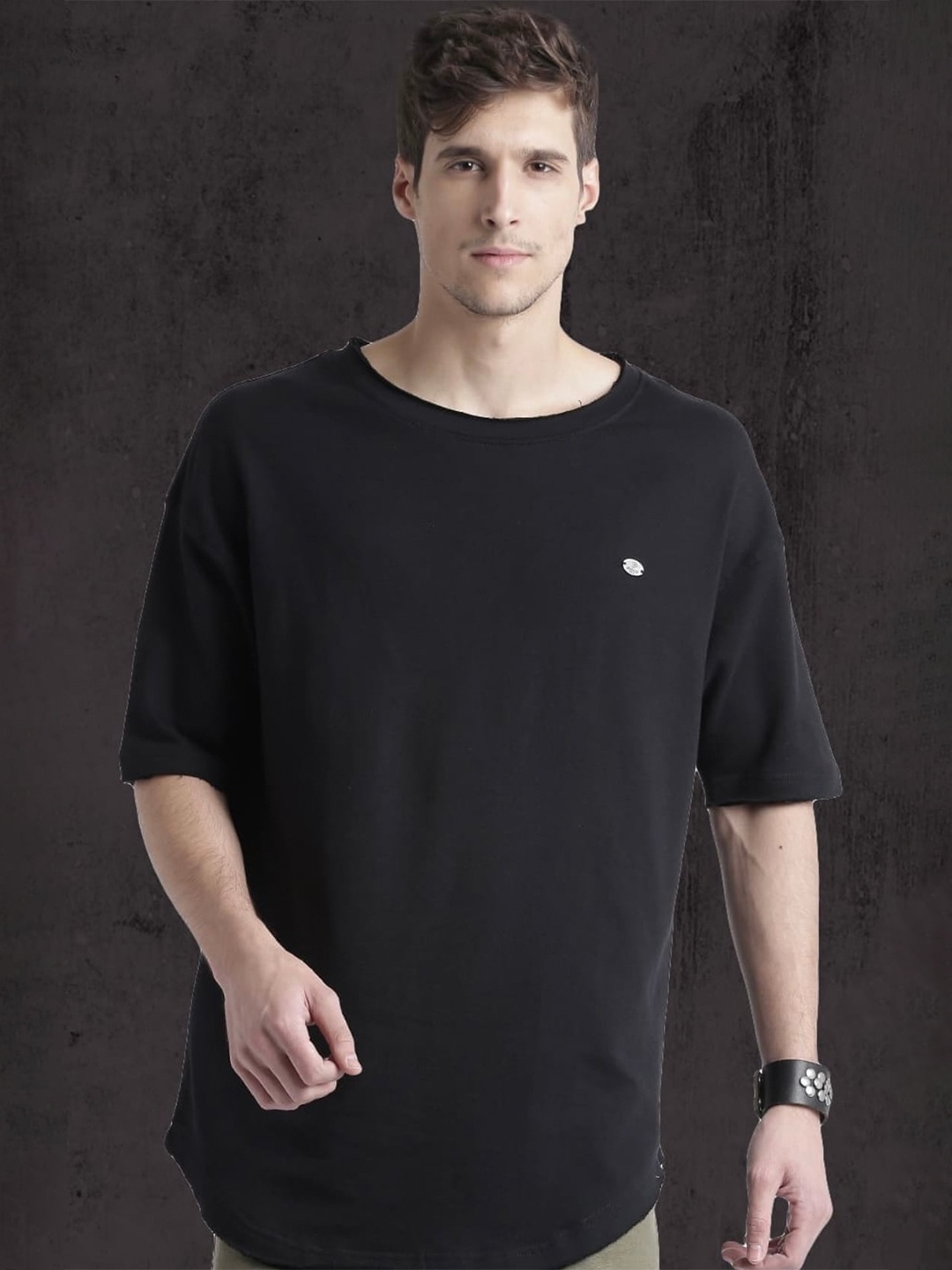 

The Roadster Lifestyle Co Round Neck Cotton Tshirt, Black