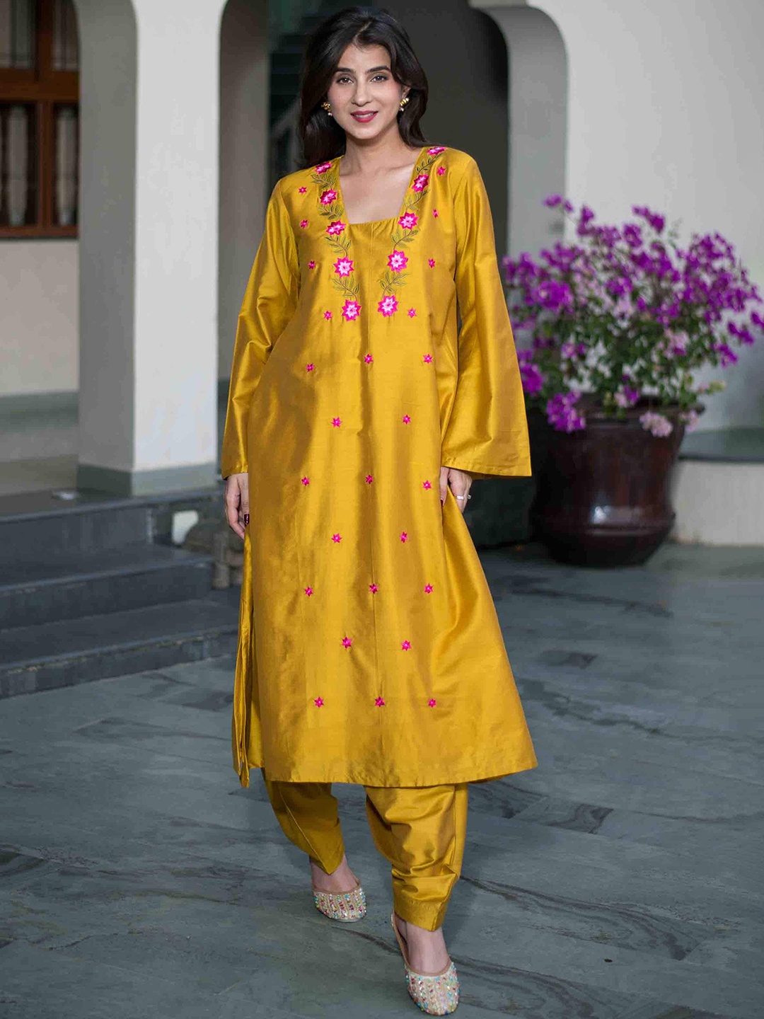 

Label Shaurya Sanadhya Embroidered Regular Thread Work Kurta with Salwar, Mustard