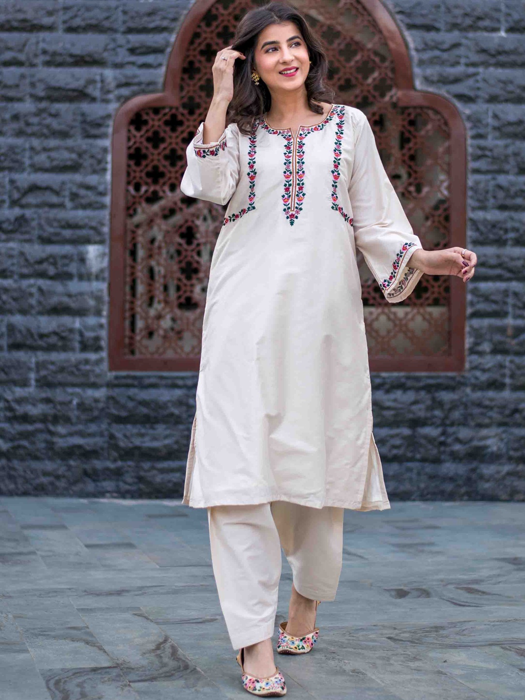 

Label Shaurya Sanadhya Ethnic Motifs Embroidered Thread Work Straight Kurta With Salwar, Cream