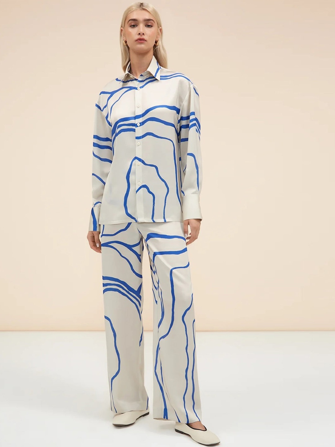 

UMANTA Abstract Printed Shirt Collar Neck Shirt & Flared Trouser, Blue