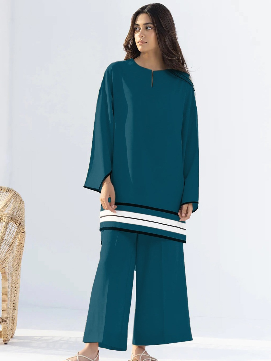 

UMANTA Long Sleeves Top With Trousers, Teal