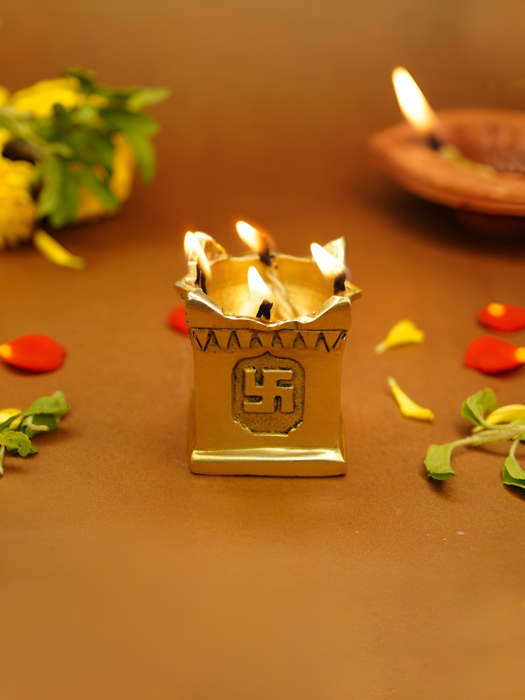 

Ekhasa Pure Brass Tulsi Textured Diya, Gold